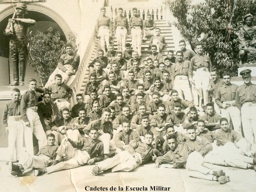 Cadetes de la Escuela Militar