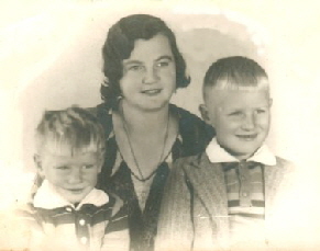 Herminia Schleef con sus hijos